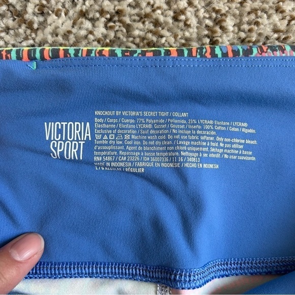 Victoria Secret Knockout Colorful Multi Color Stripe Leggings Workout Large - Picture 3 of 8